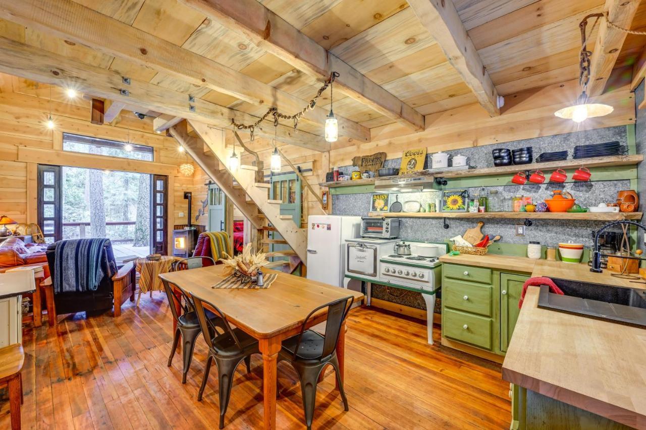 Enchanting Creekside Cabin Near Kings Canyon Park! Badger Luaran gambar